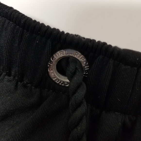 Ripcurl Love & Surf 2" Boardwalk Shorts in Jet Black Sz XS - Picture 7 of 15